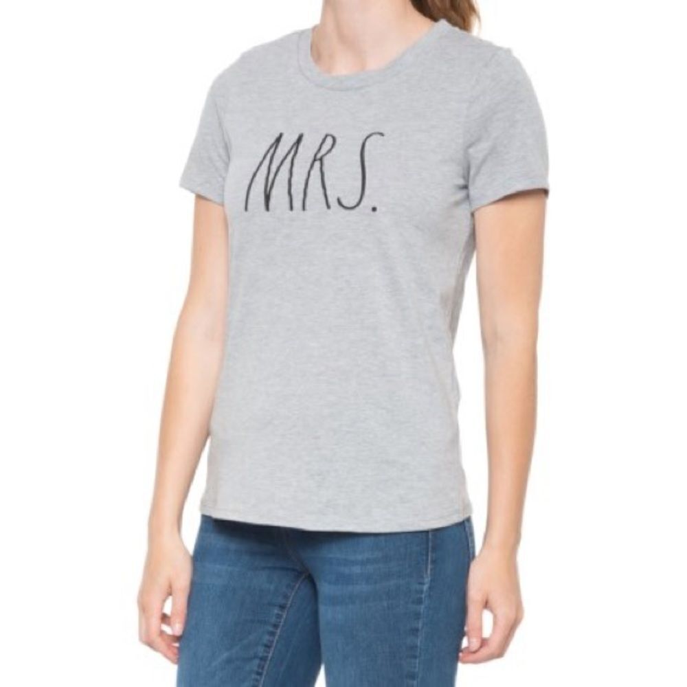 ✨HP✨Rae Dunn “Mrs.” Artist T-Shirt - Short Sleeve ✨